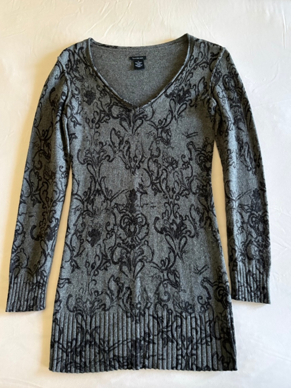 Calvin Klein Jeans Grey Black Floral Wool Blend V-Neck Sweater M